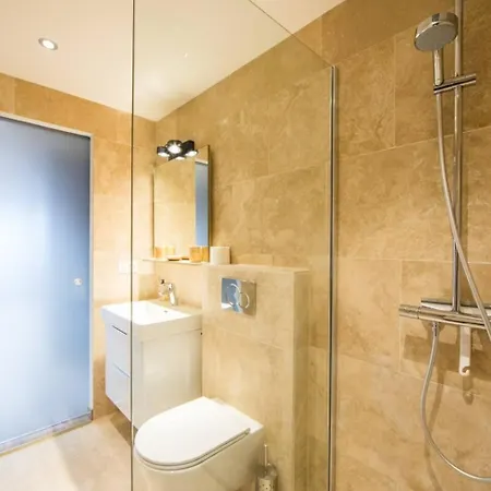 La Ruinette-stylish 2-bed In Centre דירה