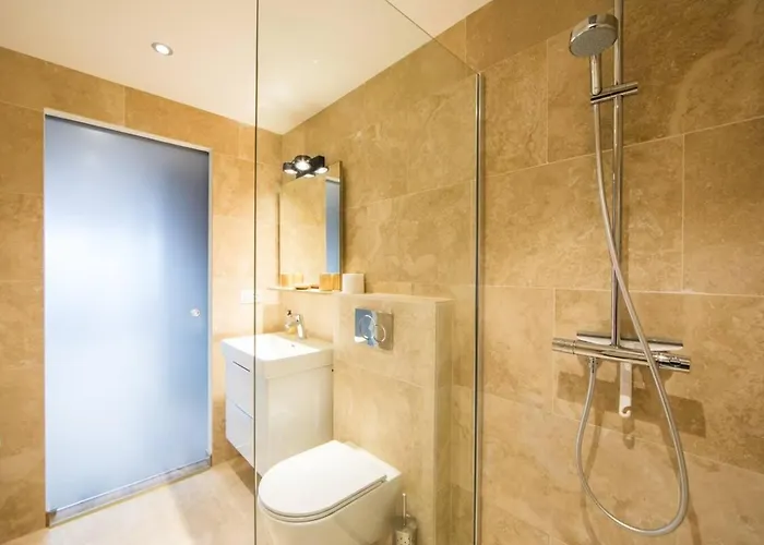 La Ruinette-stylish 2-bed In Centre Апартаменти